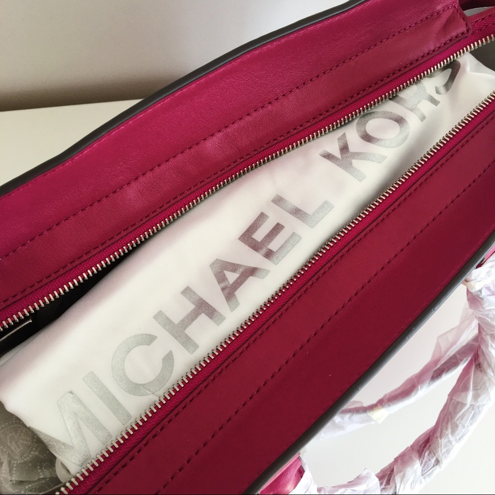 MICHAEL KORS Selma Zip Quilt Satchel Deep Pink - Picture 7 of 14